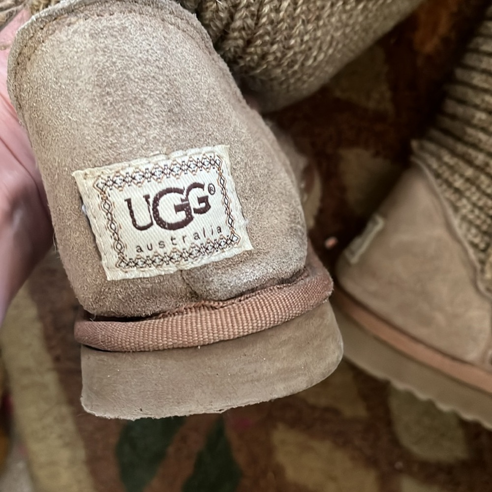 Ugg Cardy Boots Womens Size 6 Tan Brown Tall Three Button Ribbed - Picture 8 of 9